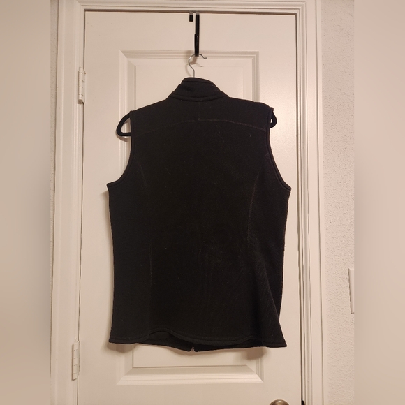 Patagonia Women's Black Vest - Picture 2 of 4